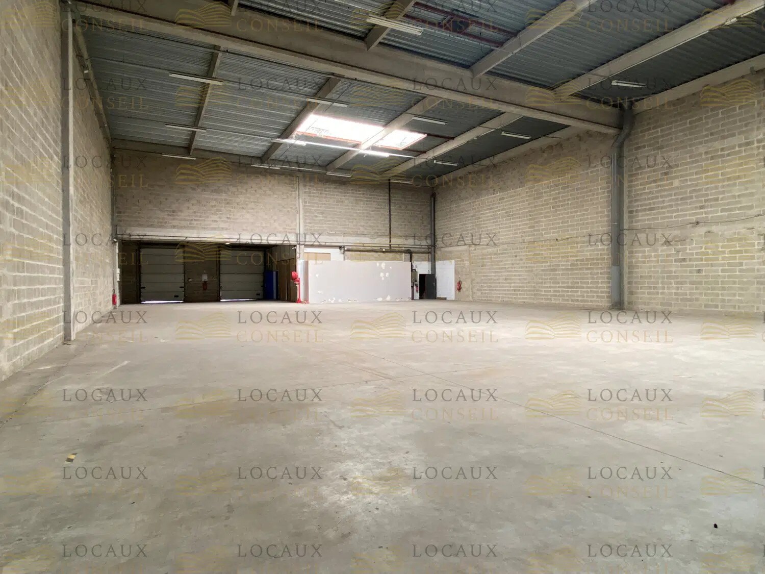 Office in Herblay for lease Primary Photo- Image 1 of 7