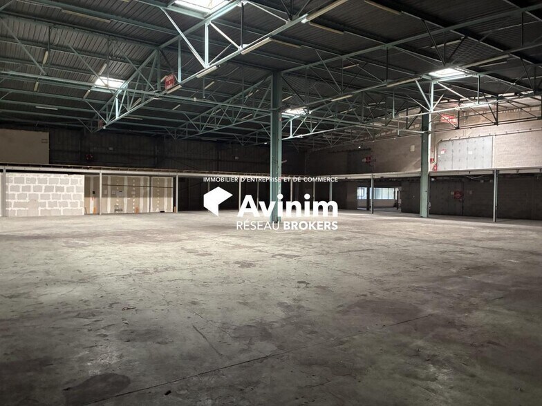 Industrial in Aubagne for lease - Interior Photo - Image 1 of 10