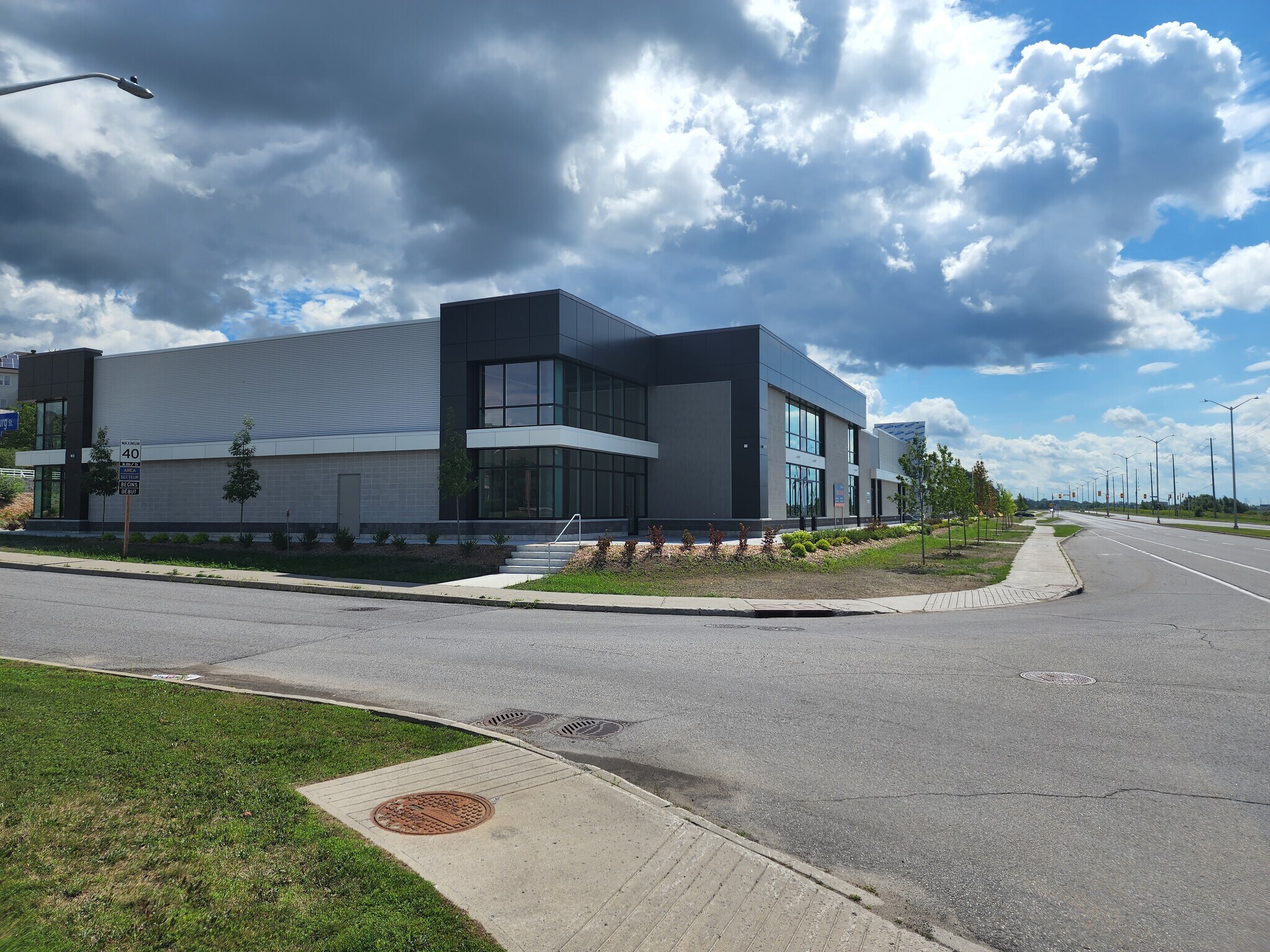 471 Terry Fox Dr, Kanata, ON à vendre Photo du bâtiment- Image 1 de 1