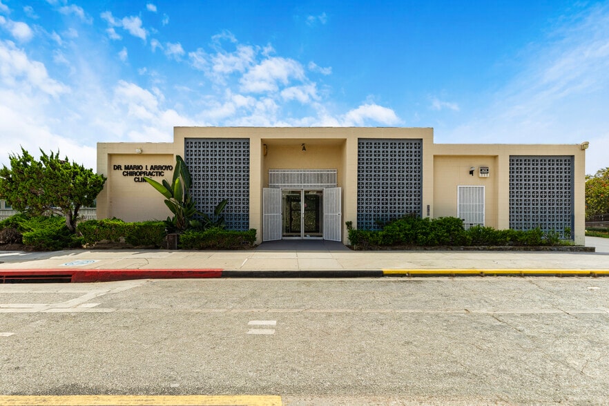 3480 Live Oak St, Huntington Park, CA for sale - Building Photo - Image 2 of 37