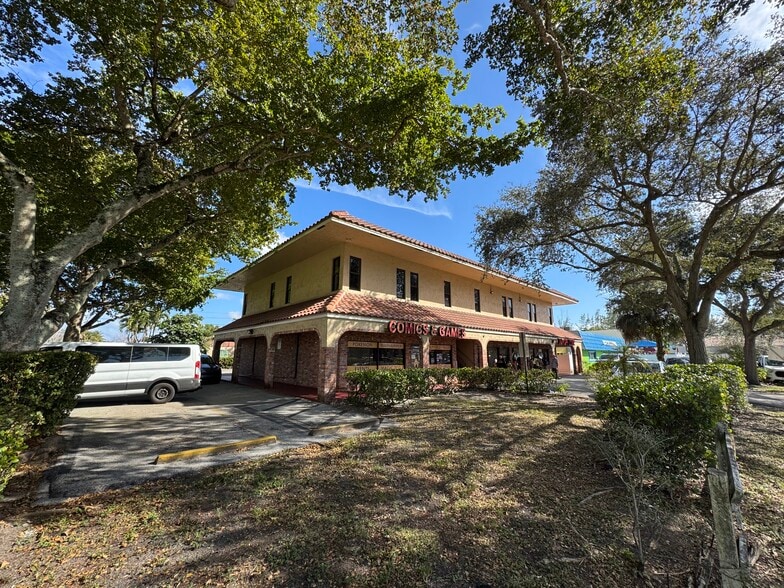 7710 NW 56th Way, Pompano Beach, FL à louer - Photo du bâtiment - Image 3 de 11