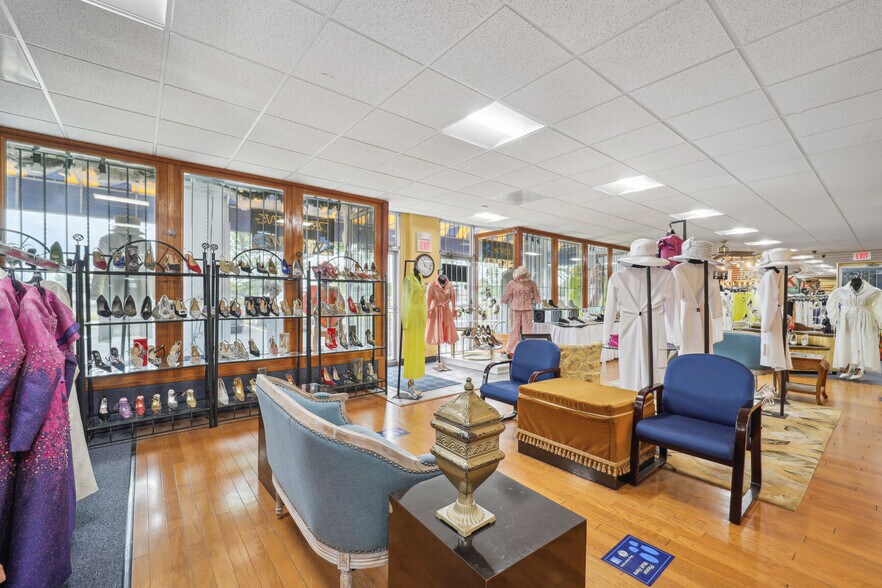 5061 Allentown Rd, Suitland, MD à vendre - Photo intérieure - Image 2 de 50