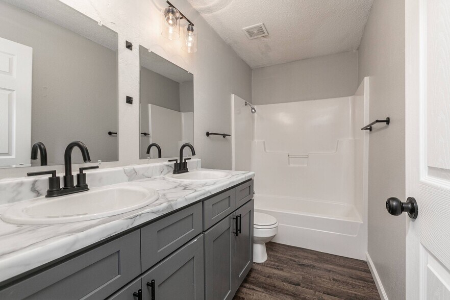 1147 Elm St, Springfield, MO à vendre - Photo intérieure - Image 2 de 19