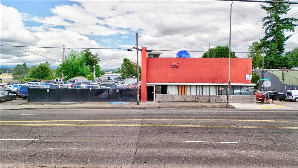 7606 NE Martin Luther King Jr. Blvd, Portland, OR for sale - Building Photo - Image 3 of 9