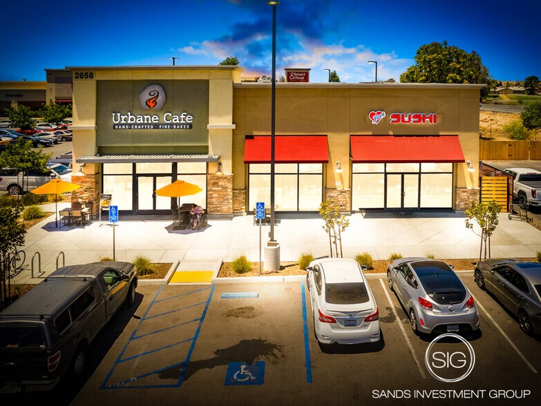 2658 Mount Vernon Ave, Bakersfield, CA à vendre - Photo du bâtiment - Image 1 de 15