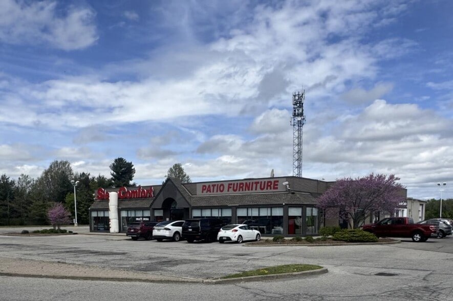 227 Hwy 20, Pelham, ON à louer - Photo du bâtiment - Image 2 de 3