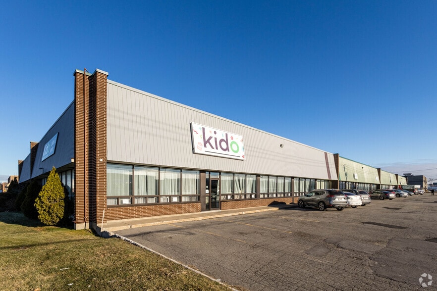 1325-1445 Rue Tees, Montréal, QC for lease - Primary Photo - Image 1 of 11