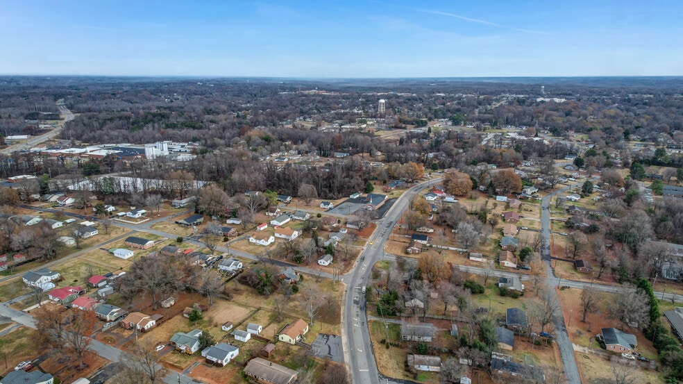 1806 Vance St, Reidsville, NC for sale - Building Photo - Image 3 of 24