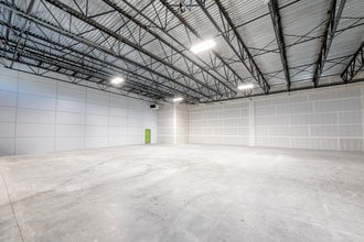 5718 W 3500 South, West Valley, UT for lease Interior Photo- Image 1 of 2