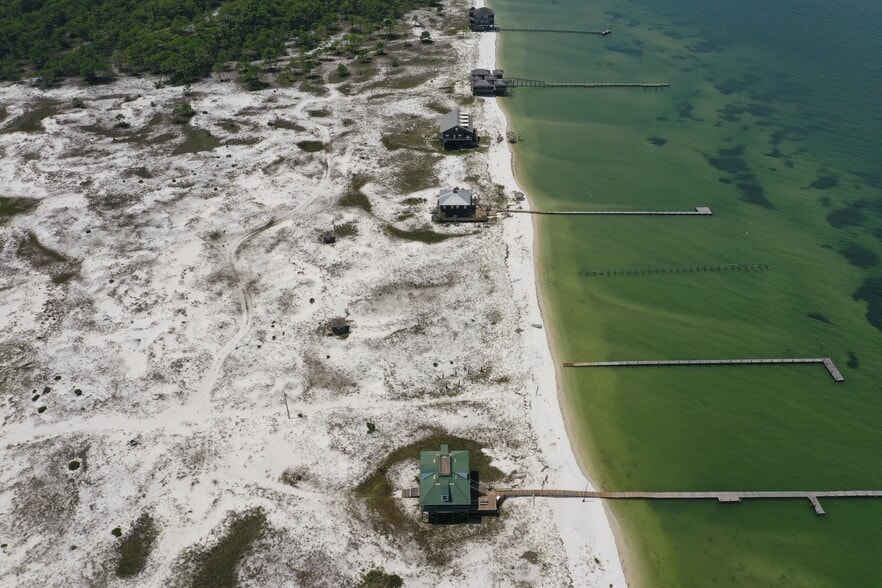 6A Gulf Shore Blvd, Carrabelle, FL à vendre - Photo du bâtiment - Image 2 de 6