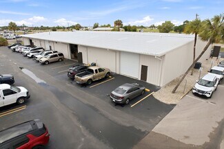 Plus de détails pour 1056 NE Pine Island Rd, Cape Coral, FL - Local d'activités à louer