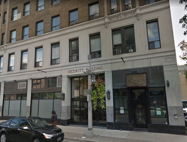 More details for 52-98 University Av W, Windsor, ON - Office for Lease