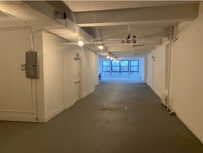 12 E 46th St, New York, NY à louer Photo intérieure- Image 2 de 2