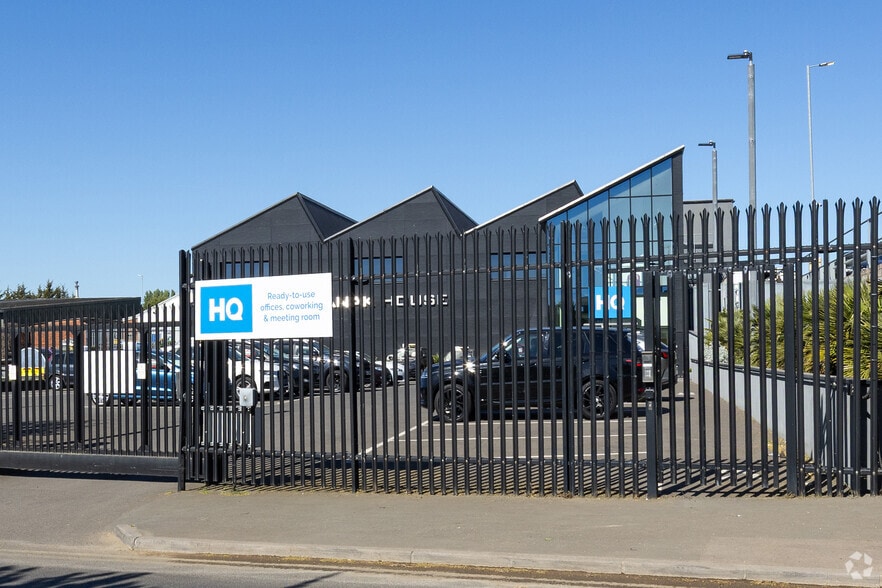 2-3 Kangley Bridge Rd, London for lease - Building Photo - Image 3 of 4