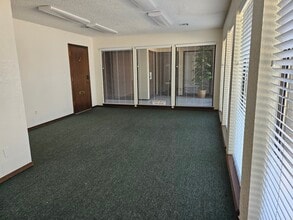 2 E 11th St, Edmond, OK for lease Interior Photo- Image 1 of 3