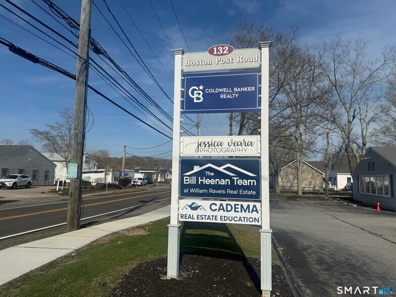 132 Boston Post Rd, East Lyme, CT à louer - Photo du bâtiment - Image 2 de 12