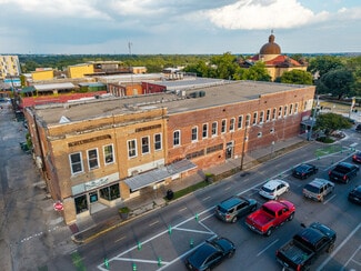 More details for 101 E Hopkins St, San Marcos, TX - Retail for Sale