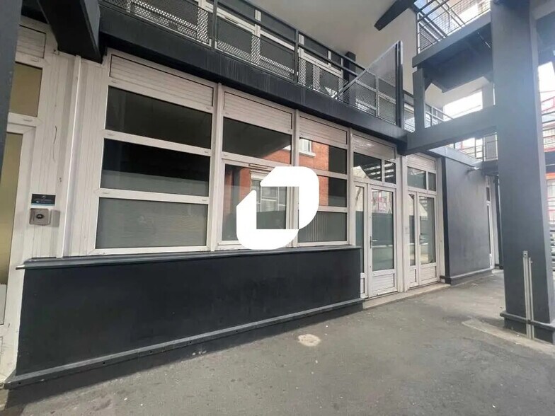 Office in Saint-Denis for lease - Building Photo - Image 3 of 16