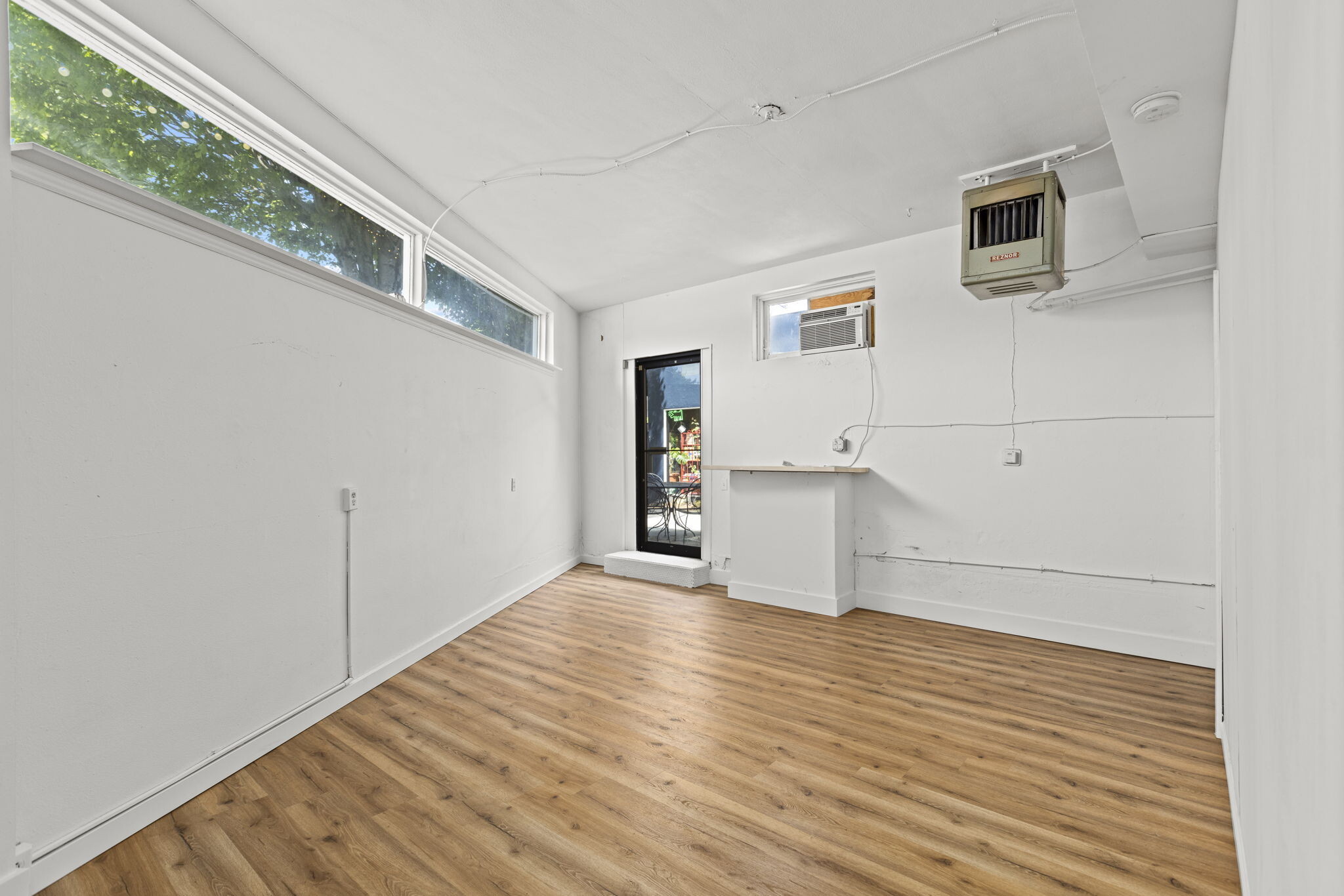 4500 NE Sandy Blvd, Portland, OR for lease Interior Photo- Image 1 of 5