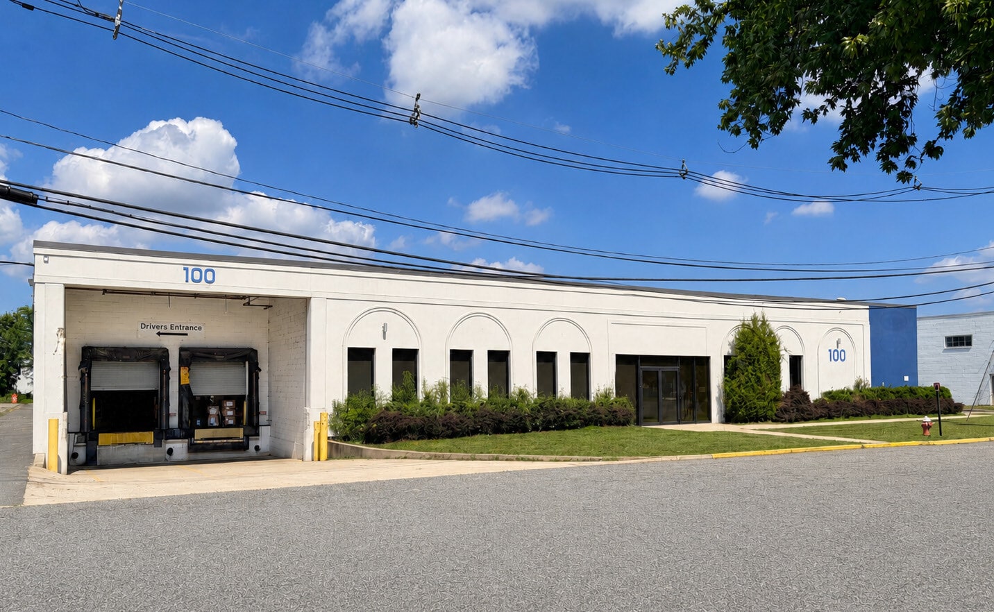 100 Triangle Blvd, Carlstadt, NJ for lease Building Photo- Image 1 of 8
