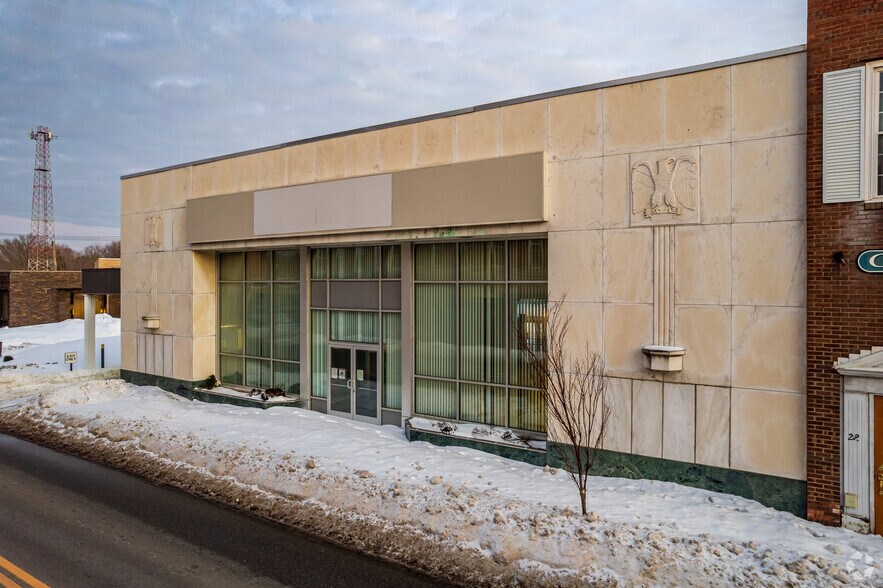 30 E Main St, Geneva, OH à louer - Photo du bâtiment - Image 2 de 24