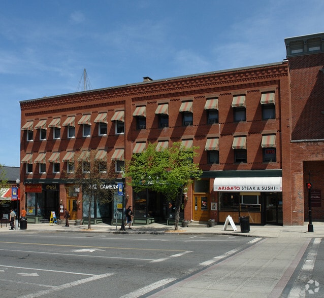23-25 N Pleasant St, Amherst, MA for lease - Building Photo - Image 2 of 11