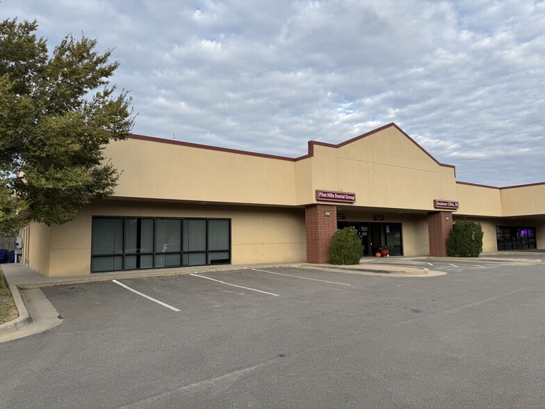 105 S Andover Rd, Andover, KS for lease - Building Photo - Image 1 of 1