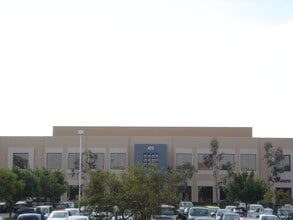 420 Exchange, Irvine, CA à louer Photo du bâtiment- Image 2 de 6