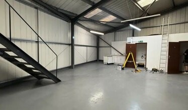 Caton Cross, Ashburton for lease Interior Photo- Image 2 of 3