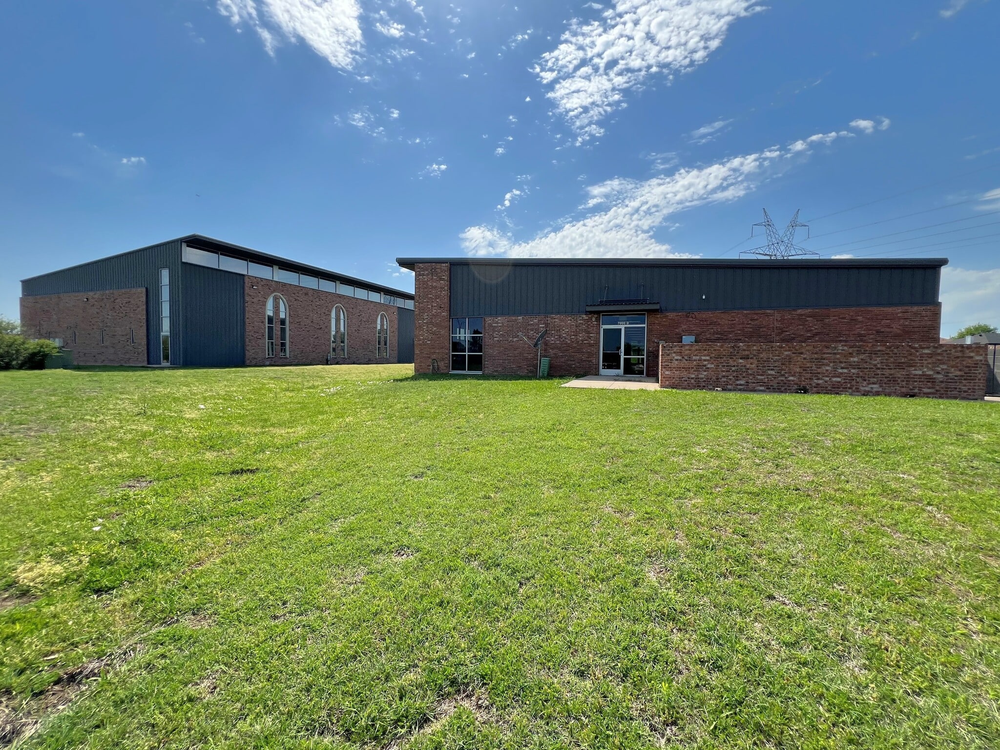 7000 Matlock Rd, Arlington, TX for lease Building Photo- Image 1 of 9