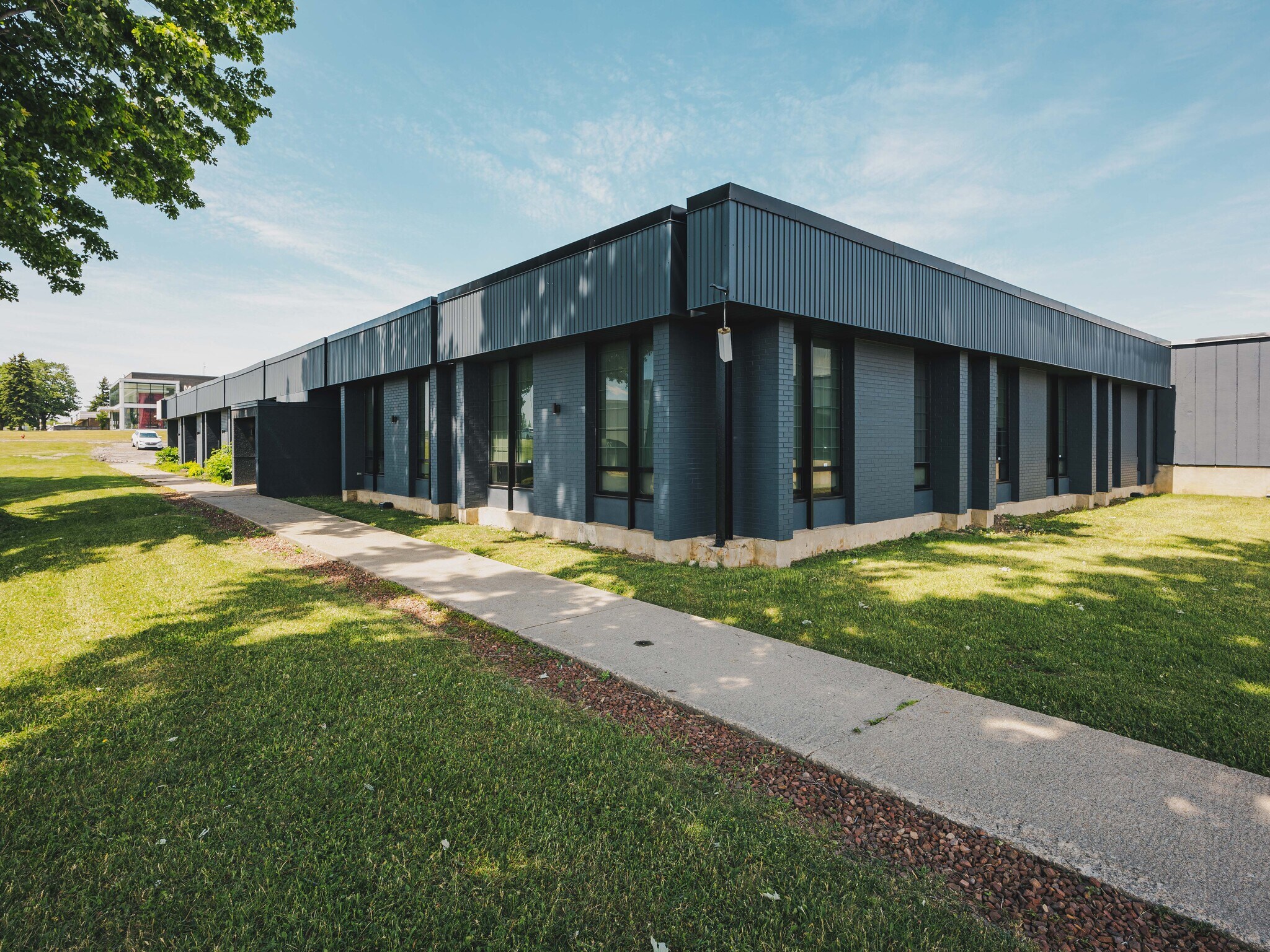 2275-2279 Des Laurentides (A-15) E, Laval, QC for sale Building Photo- Image 1 of 1