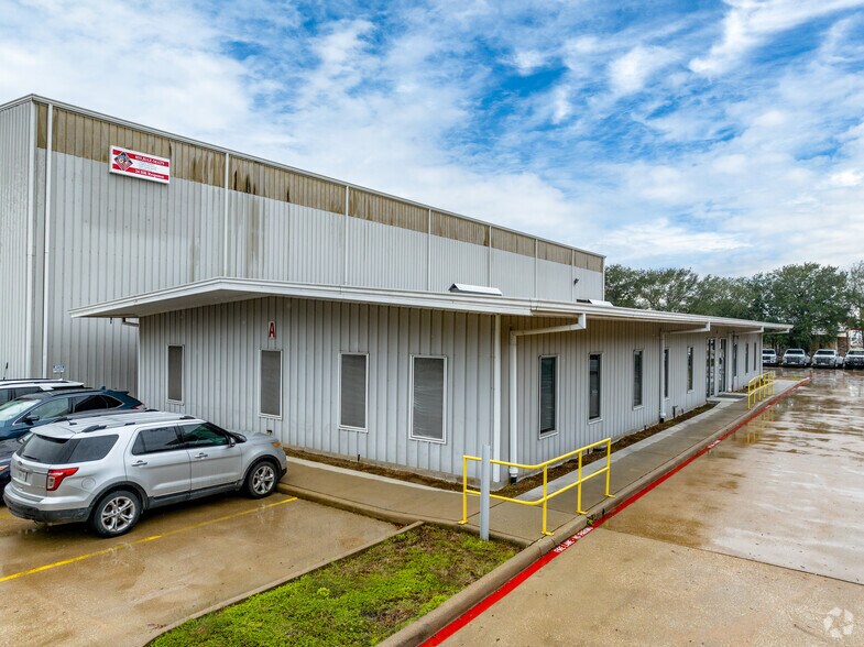 2250 Pasadena Fwy, Pasadena, TX for sale - Primary Photo - Image 1 of 1