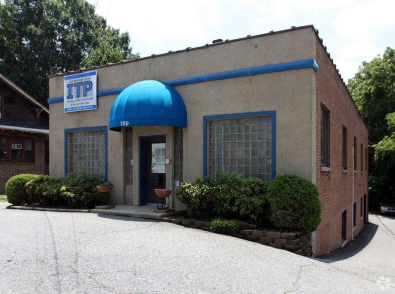 729 1st Ave SW, Hickory, NC for sale - Primary Photo - Image 1 of 2