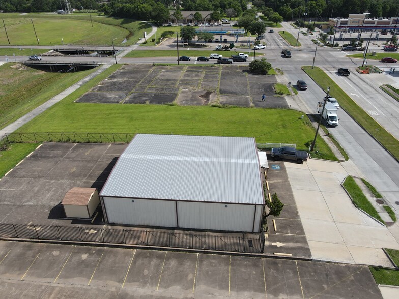 4012 Strawberry Rd, Pasadena, TX for sale - Building Photo - Image 1 of 1