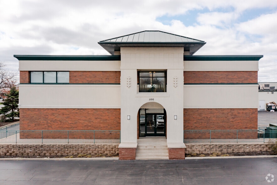 1100 Nerge Rd, Elk Grove Village, IL à louer - Photo du bâtiment - Image 3 de 6