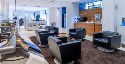 102-104 Stewarts Rd, London for lease Interior Photo- Image 2 of 5