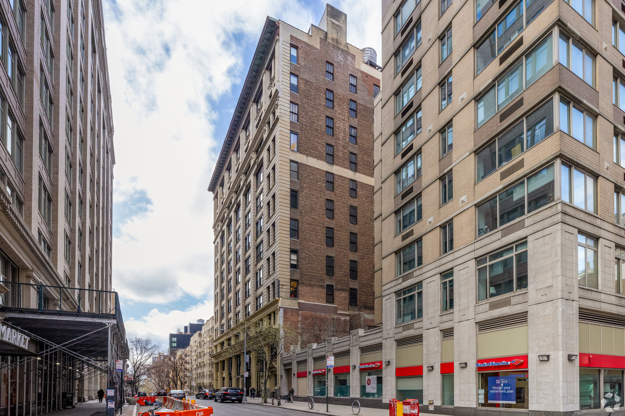 207-217 W 25th St, New York, NY for lease Building Photo- Image 1 of 8