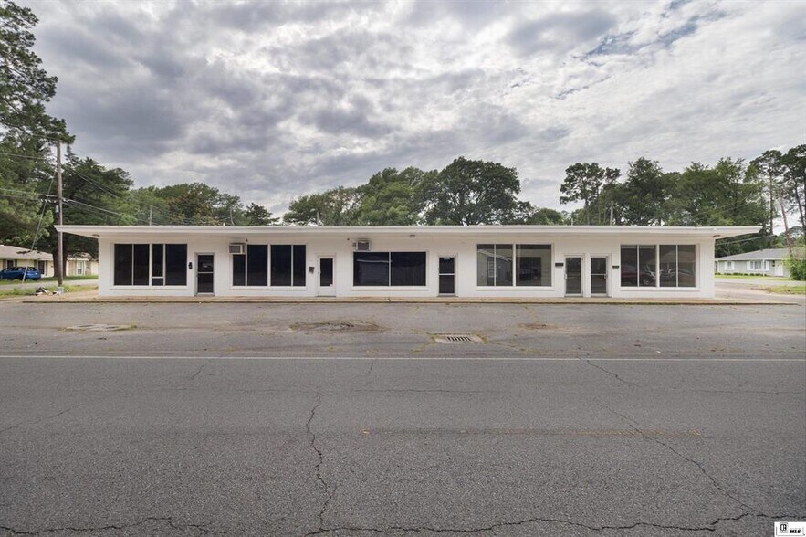 2701 Oliver Rd, Monroe, LA à vendre - Photo du bâtiment - Image 1 de 11