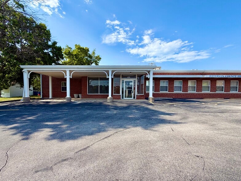 405 Main St, Hillsboro, MO for sale - Building Photo - Image 2 of 5