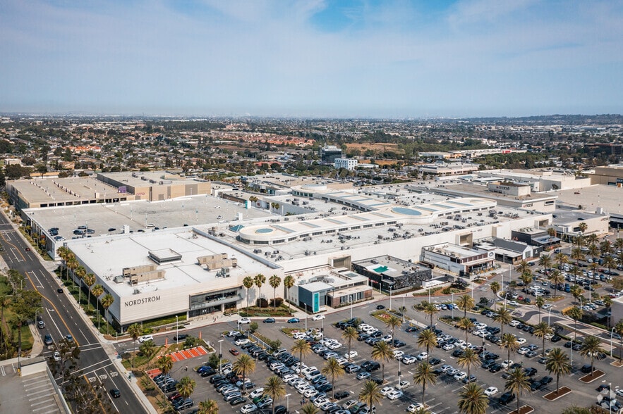 21712 Hawthorne Blvd, Torrance, CA for lease - Aerial - Image 2 of 70