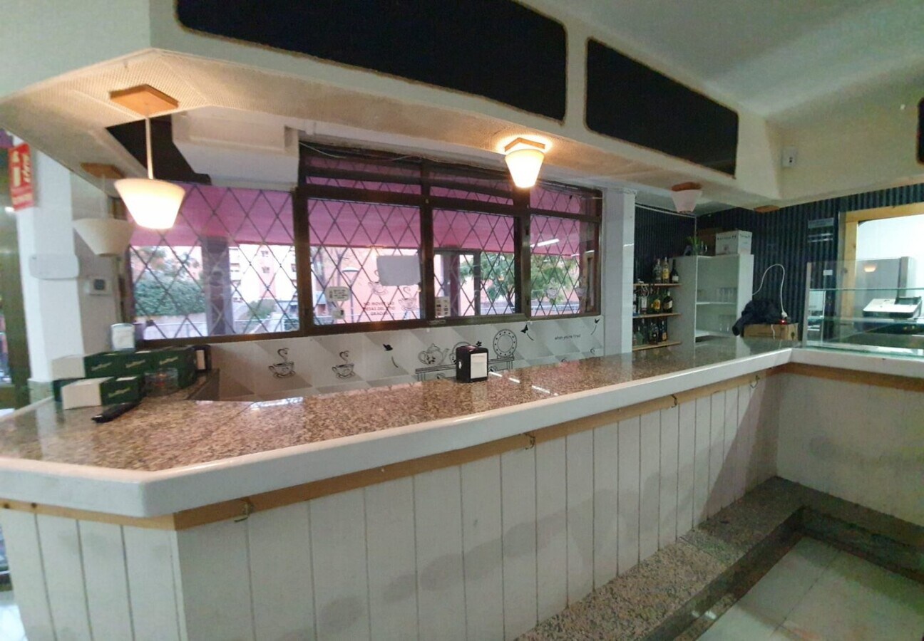 Reus, TAR 43206 - - - Interior Photo - Image 1 of 20