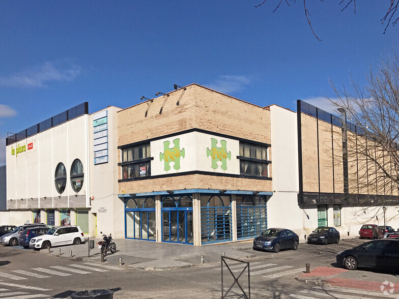 Avenida Príncipe de Asturias, 94, Villaviciosa de Odón, Madrid à louer - Photo principale - Image 1 de 2