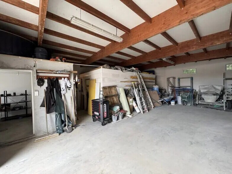 Retail in Martignas-sur-Jalle for lease - Building Photo - Image 2 of 6