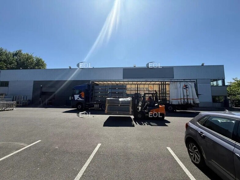 Flex dans Montévrain à louer - Photo du bâtiment - Image 1 de 17