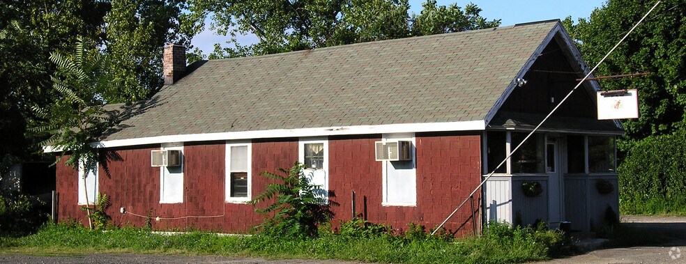 473-497 Main St. Branford, CT portefeuille de 3 propriétés à vendre sur LoopNet.ca - Photo principale - Image 3 de 5