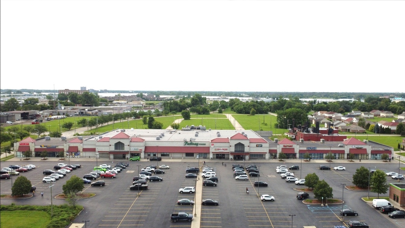11250 E Jefferson Ave, Detroit, MI for lease Building Photo- Image 1 of 8