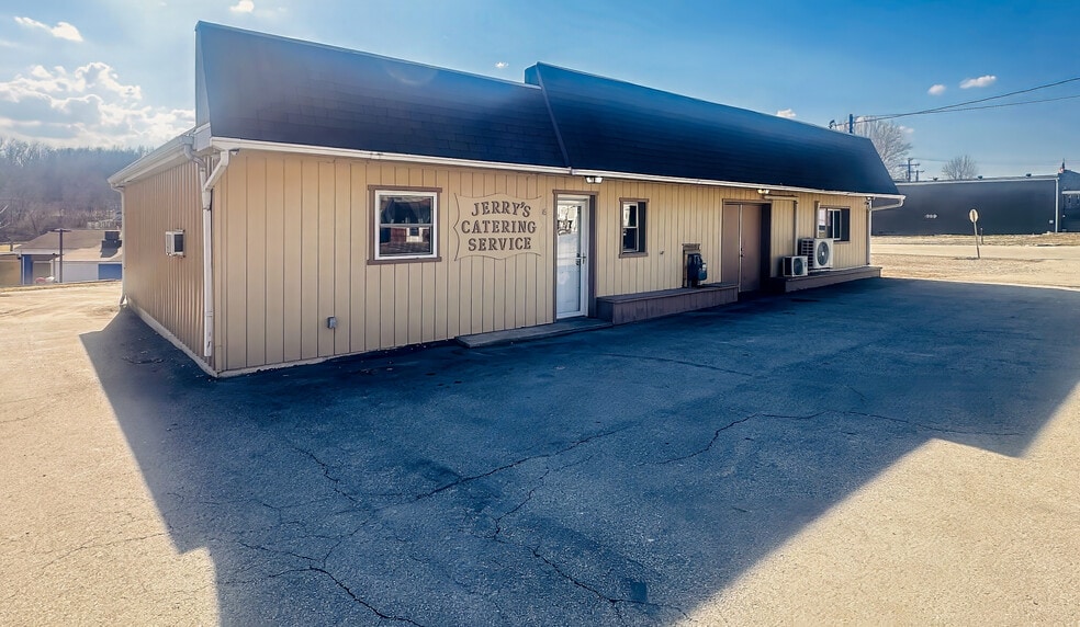 16 Legion St, Republic, PA à vendre - Photo du bâtiment - Image 3 de 17