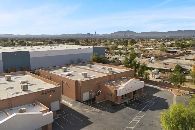 Plus de détails pour 2781 N Lamb Blvd, Las Vegas, NV - Industriel à louer
