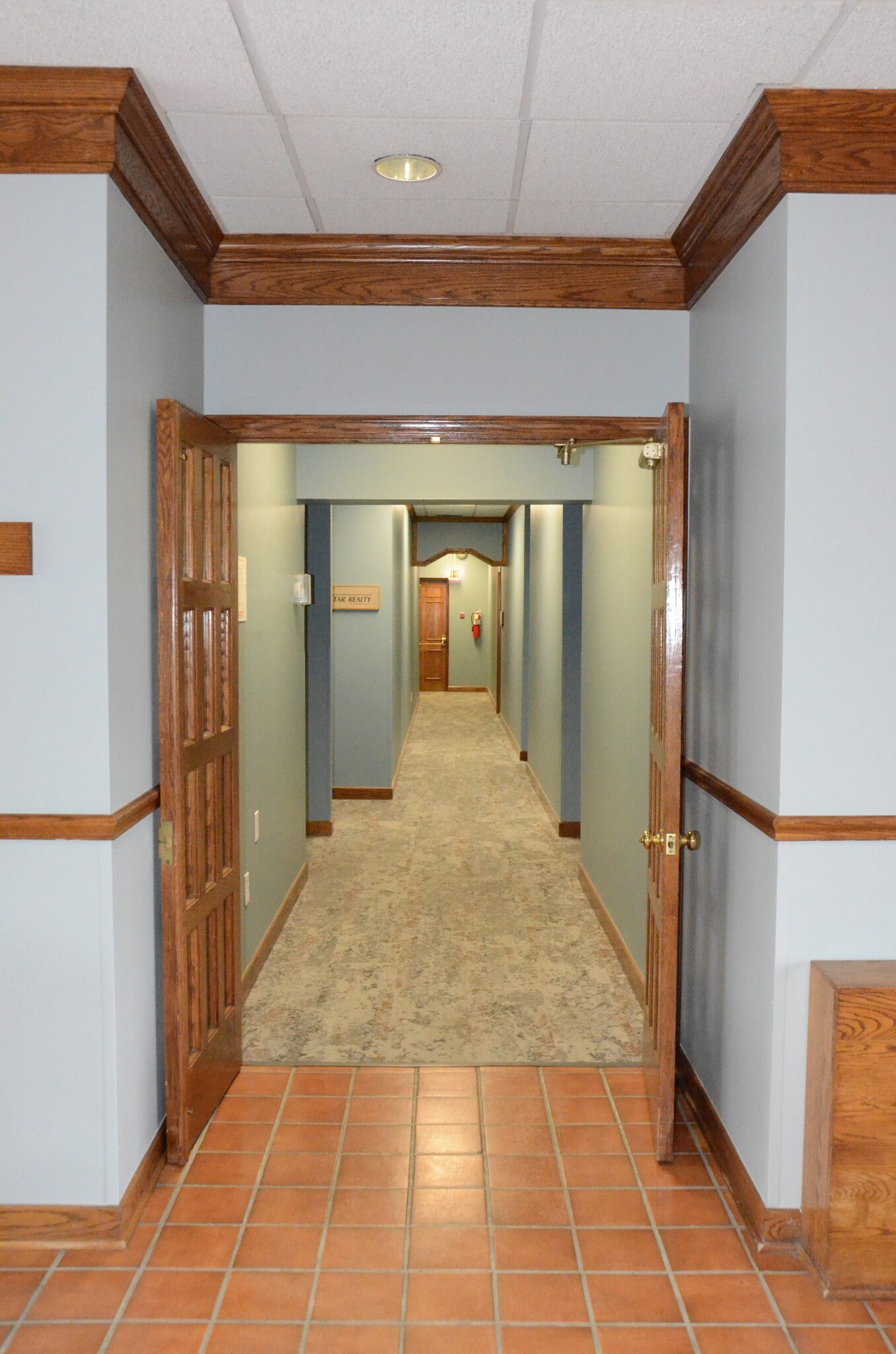 235 Alpha Dr, Pittsburgh, PA for sale Interior Photo- Image 1 of 3