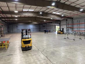 3830 Corporate, Petersburg, VA for lease Interior Photo- Image 2 of 20